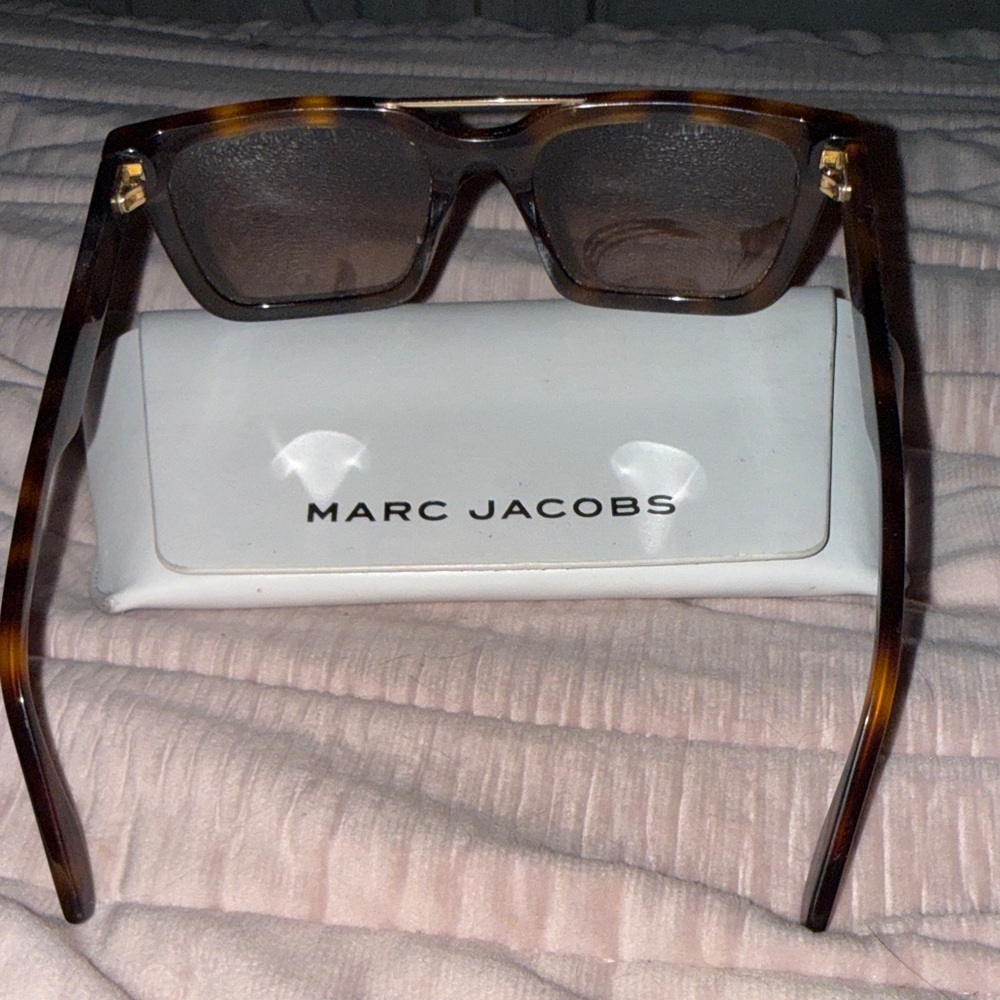 Marc Jacobs Tortoise Shell Sunglasses - Picture 7 of 7